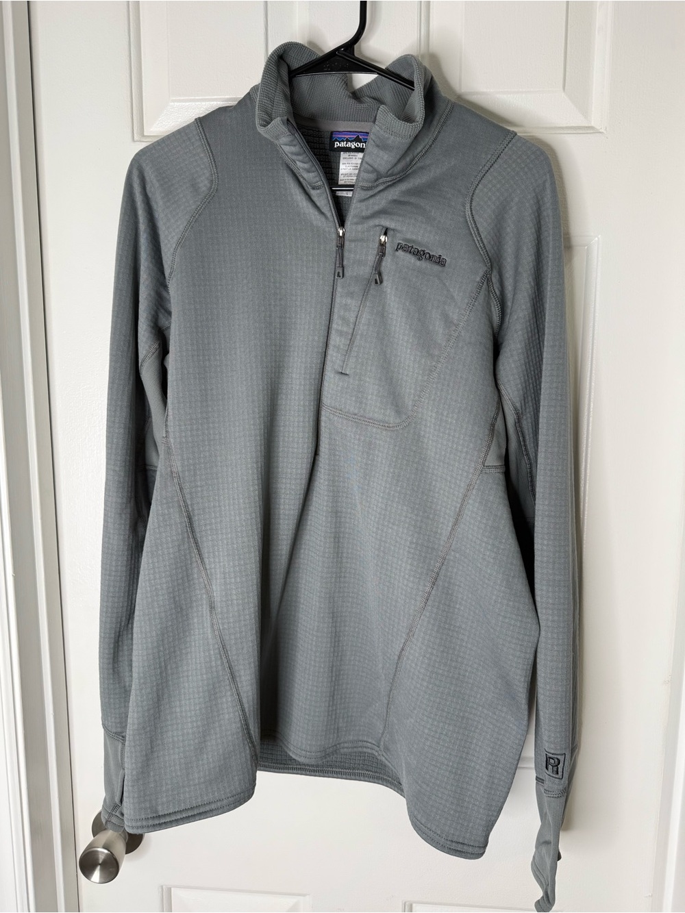 Patagonia Men's Light Gray Quarter-Zip Performance Jacket
